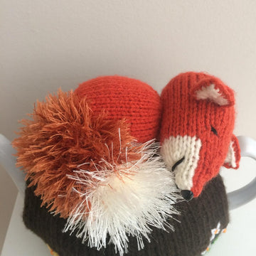 Fox tea cosy