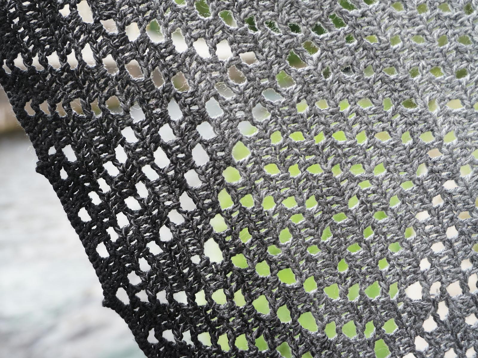 Daisy shawl