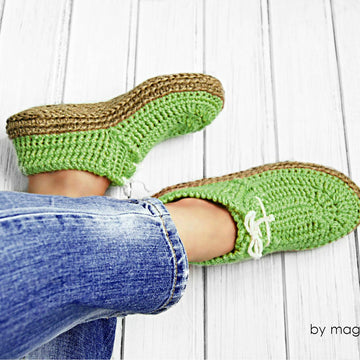 Green mocassins
