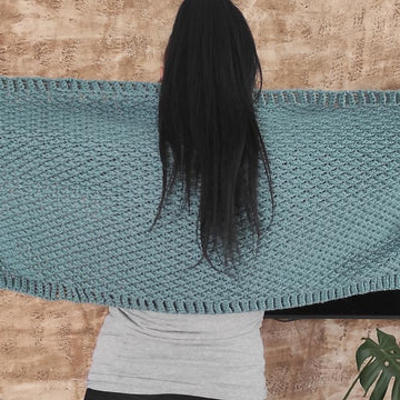 Jovana pocket shawl