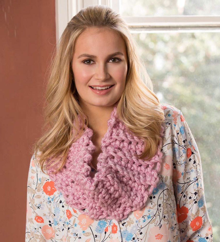 Reversible Finger Crochet Cowl in Red Heart Grande Metallic - LW4753 - Downloadable PDF