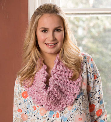 Reversible Finger Crochet Cowl in Red Heart Grande Metallic - LW4753 - Downloadable PDF