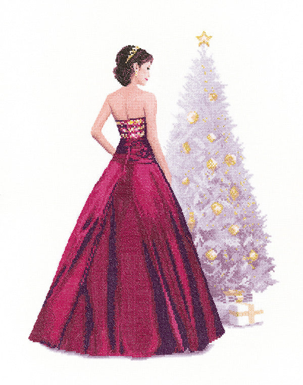 Heritage Holly Cross Stitch Kit - 30.5cm x 39.5cm