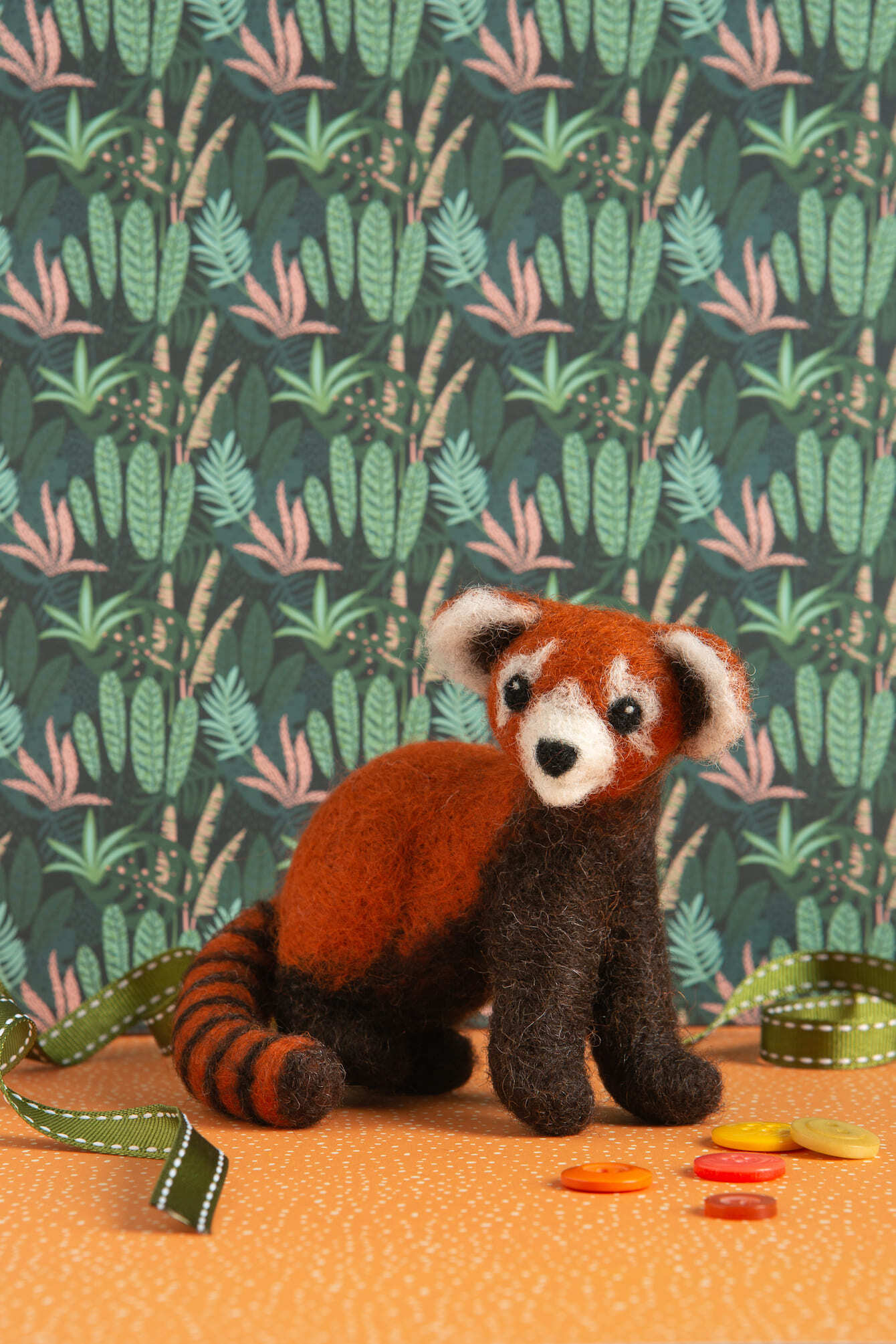 Hawthorn Handmade Red Panda Needle Felting Kit