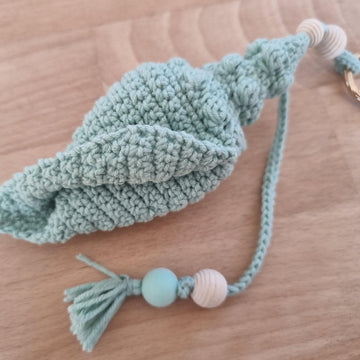 Seashell coral bag charm keychain crochet pattern B2