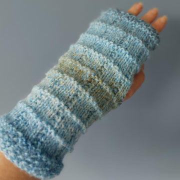 Cube Fingerless Mitts & Scarf