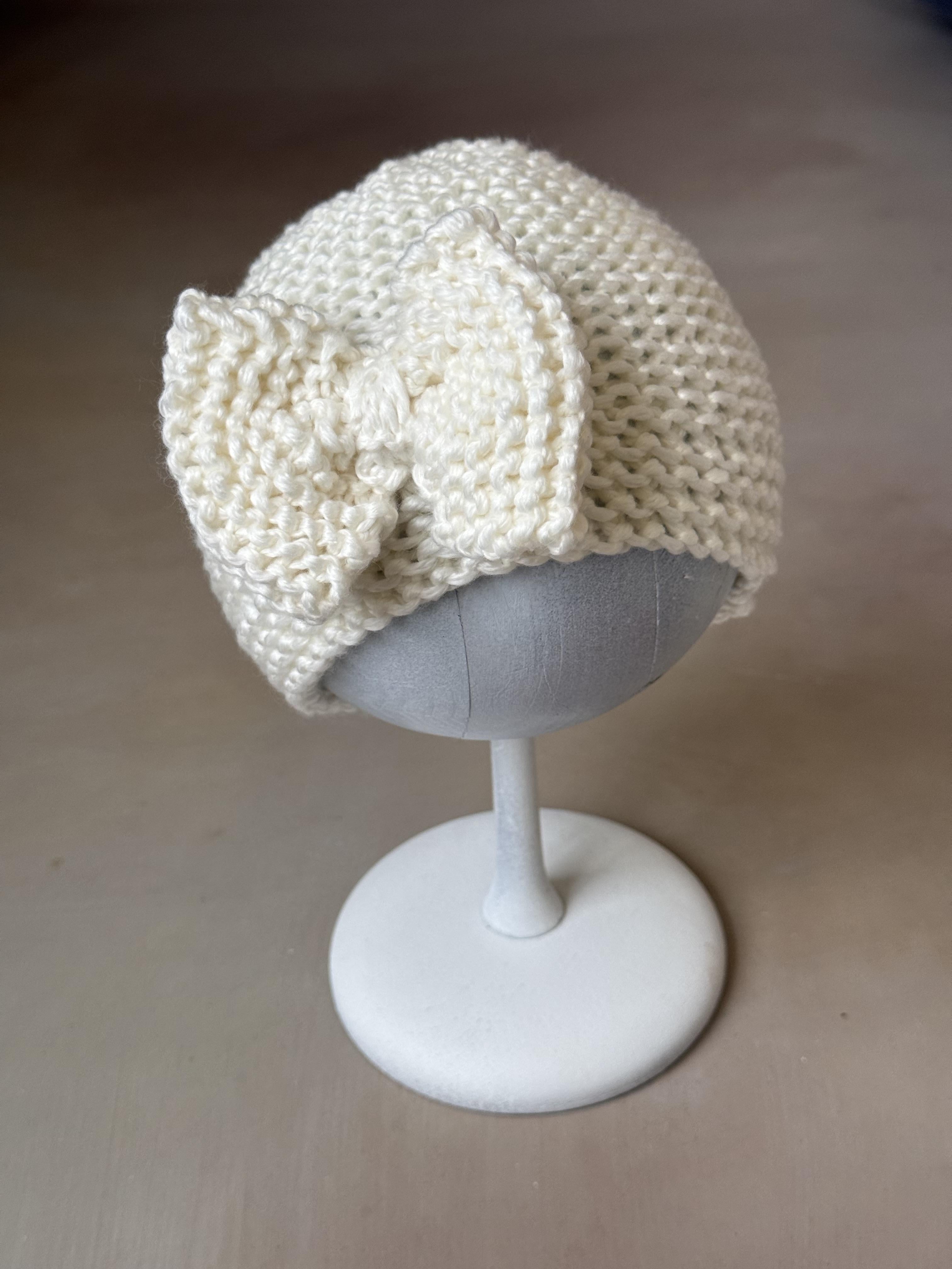 Baby bow beanie