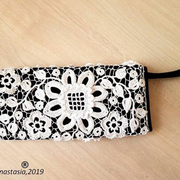 White lace bag for phone or glasses