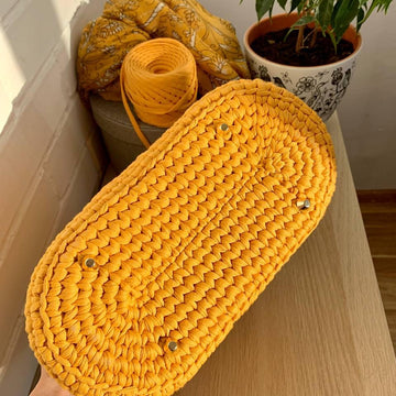 Crochet Handbag Pattern, Easy T-Shirt Yarn Purse