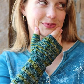 Interwoven Mitts