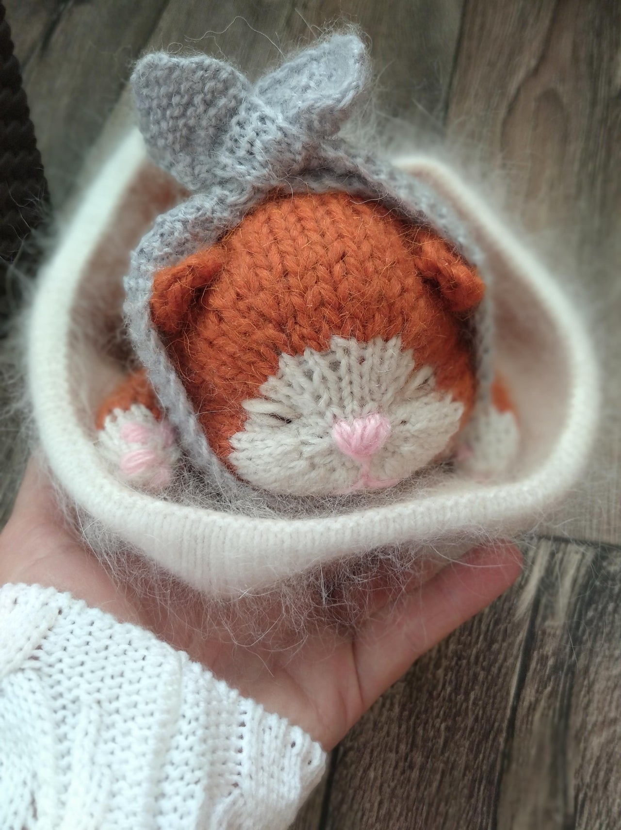 Sleepy Kitten Knitting Pattern | Scottish Fold Cat Toy PDF