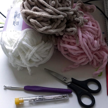 Amigurumi Häkelanleitung für das Blumenkissen
