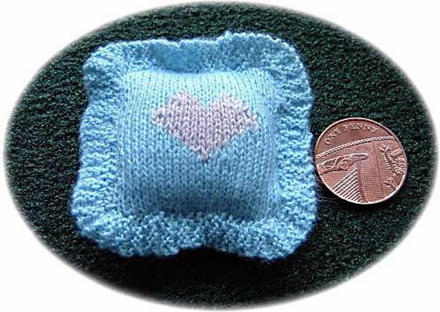 1:12th scale Heart motif cushion