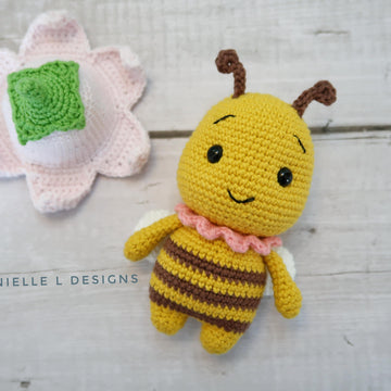 Kimi the Bee amigurumi