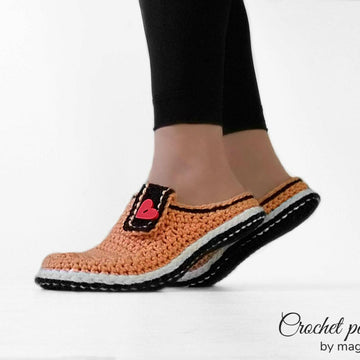 Women basic clogs