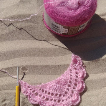 Strawberry Cupcake shawl CAL