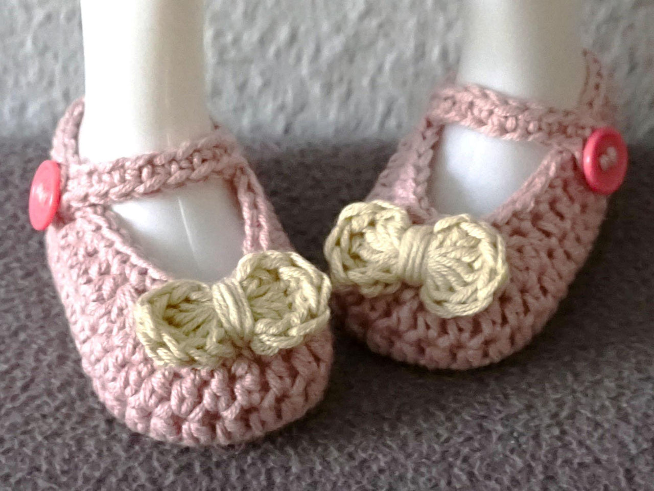 Crochet Pattern Baby Shoes Bow Magic