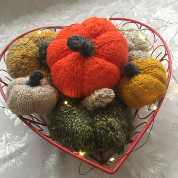 Pumpkins straight needles DK Aran Chunky knitting pattern autumn decor