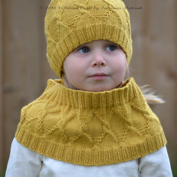 My Crown Beanie and Cowl Set