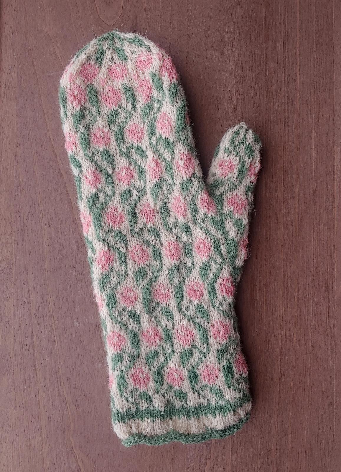 Winterberry mittens