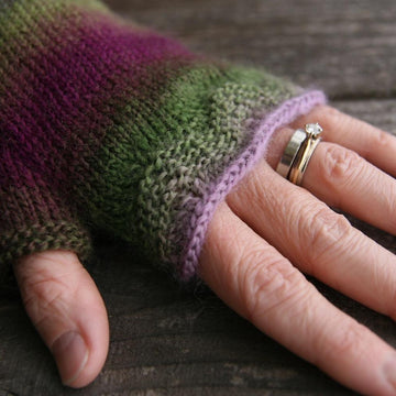 Arms Akimbo Mitts