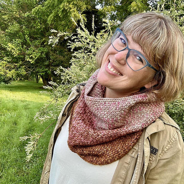 Fine Feather Cowl Lite