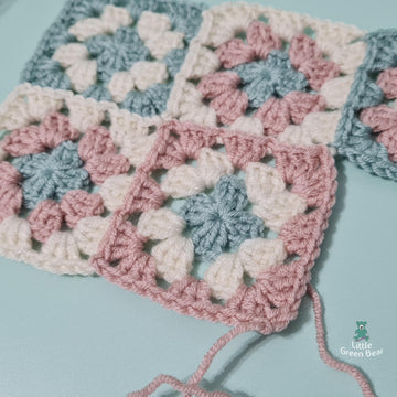 Soft Posy Baby Blanket - US Terminology