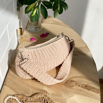 Crochet Baguette Bag Pattern: Evening Clutch Purse
