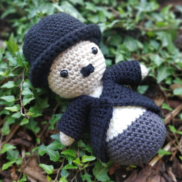 Iconic People Set 1 Audrey Hepburn Mozart Marilyn Monroe Charlie Chaplin van Gogh Amelia Earhart Leonardo da Vinci Frida Kahlo amigurumi crochet