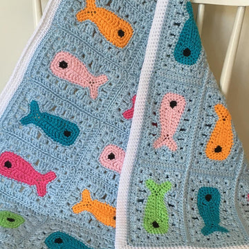 Crochet Baby Blanket Pattern With Fish: Fishy Little Baby Blanket