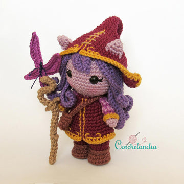 Lulu and Pix amigurumi doll - crochet pattern by Crochelandia