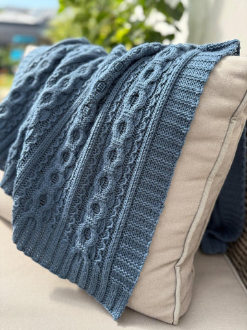 Twist & Cuddle Baby Blanket