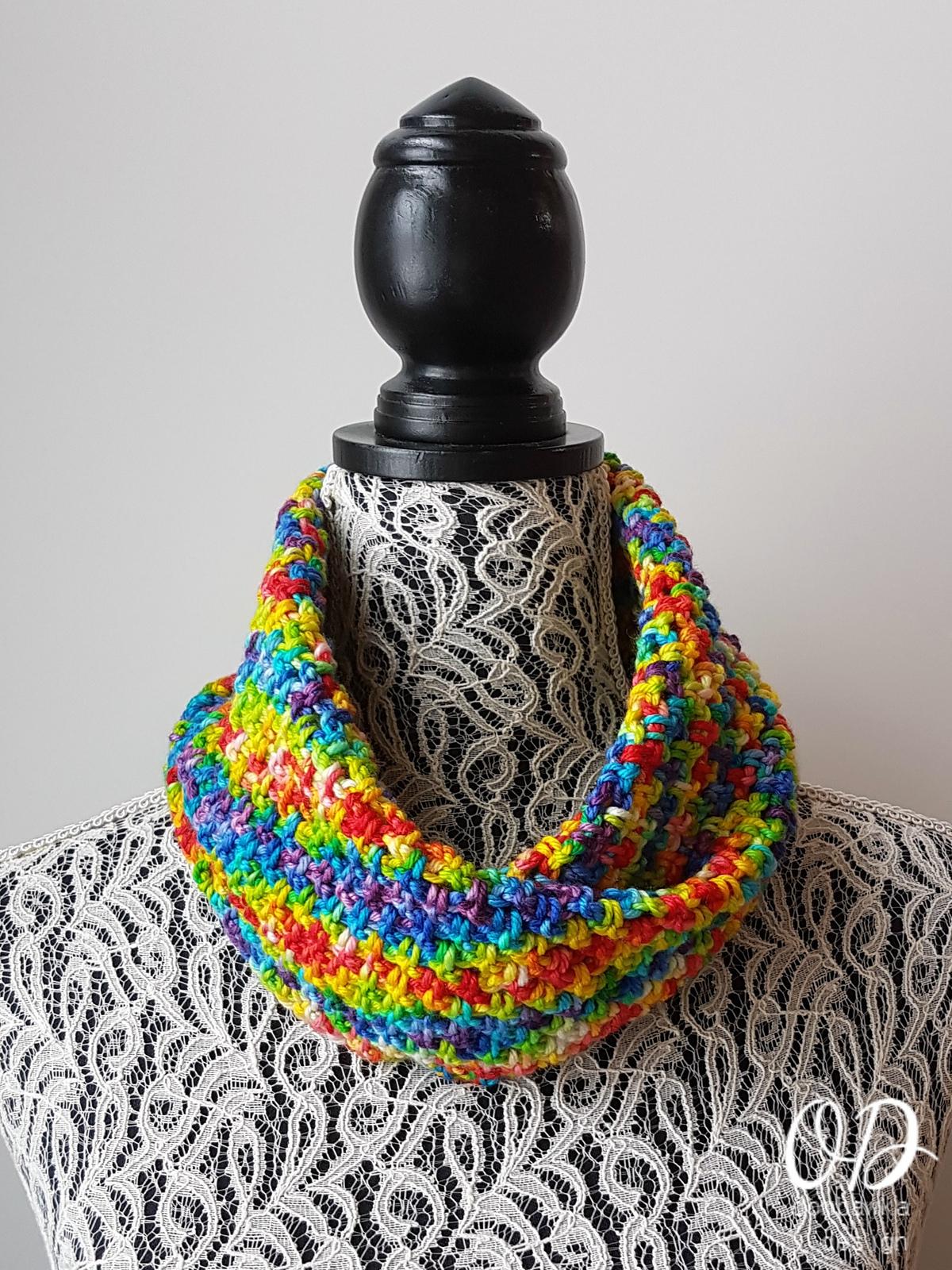 Chasing Rainbows Cowl