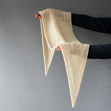 Nelli Scarf