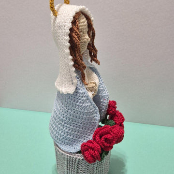 Virgin Mary with roses