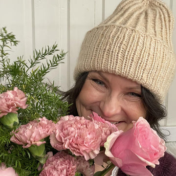 Twist Bloom Hat
