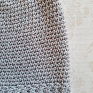 Diagonal ribbed brim beanie