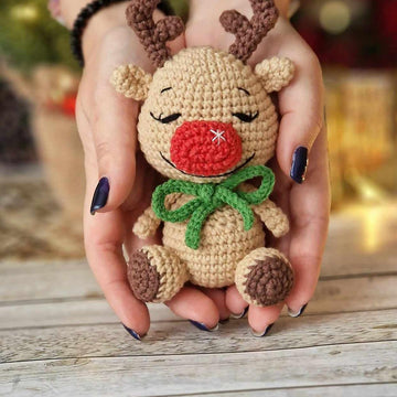 Red nosed reindeer amigurumi