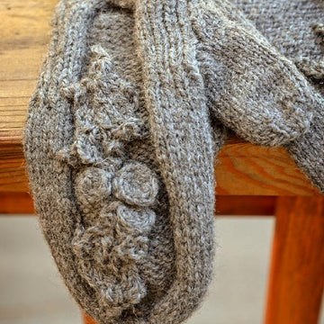 The Holly Mittens