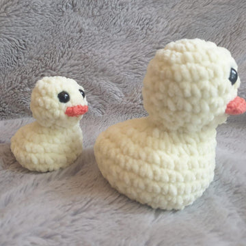 Crochet mummy and baby duck