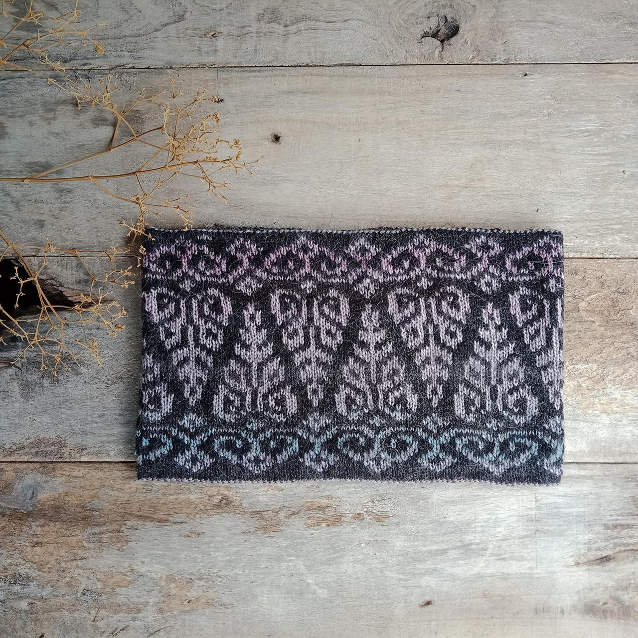 Kuntum Mambang Cowl