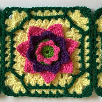 Flower square with border I by HueLaVive