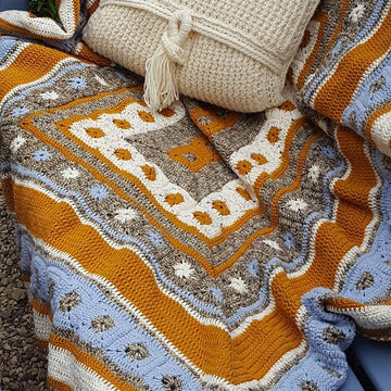 Gold Throw