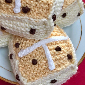 Play / Pretend Food Hot Cross Buns in Patons Fab DK