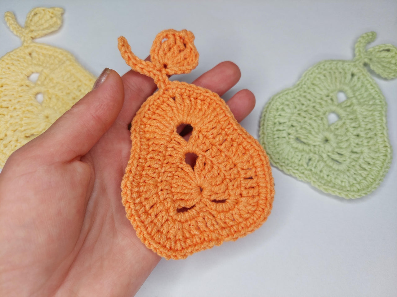 Pear coaster crochet pattern