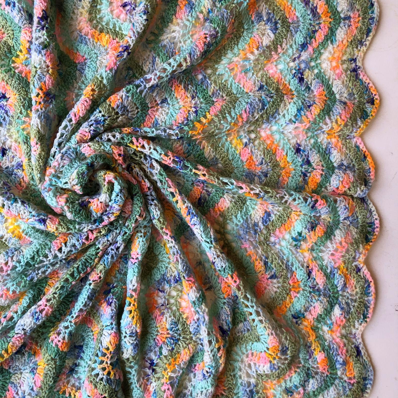 Feather & Fan Blanket