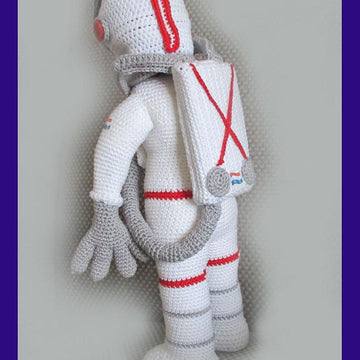 Astronaut "We are not alone "