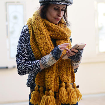 Akureyri textured knit scarf with fringe