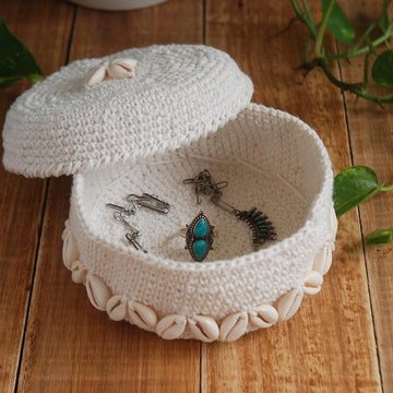 Crochet Cowrie Box