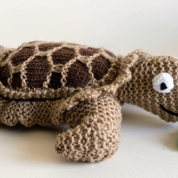 Cute Toys to Knit 1 - lion, panda, cat, mouse, giraffe, turtle, dog, zebra